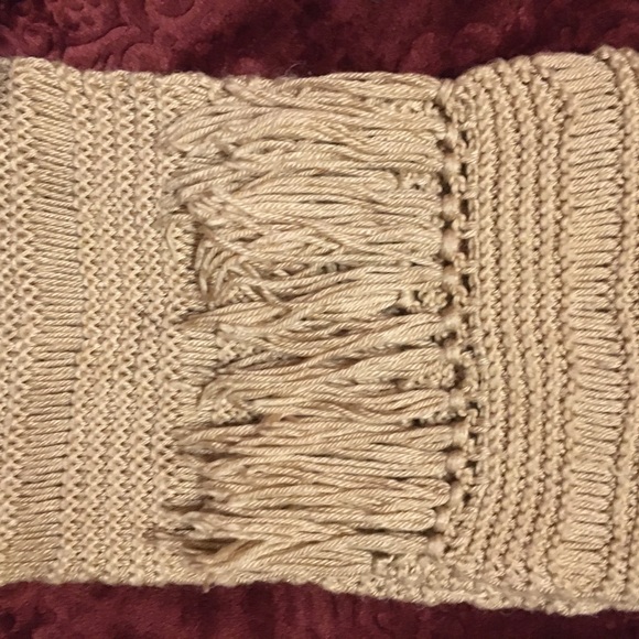 Tan Crochet 🧶 Scarf 🧣 - Picture 8 of 9